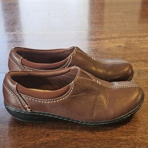 Clarks Ashland Joy Women's Loafers in Brown Leather Size 7.5